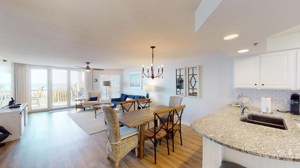 Oceanview Bliss 3BR with Pools and Beach Access House in South Carolina
