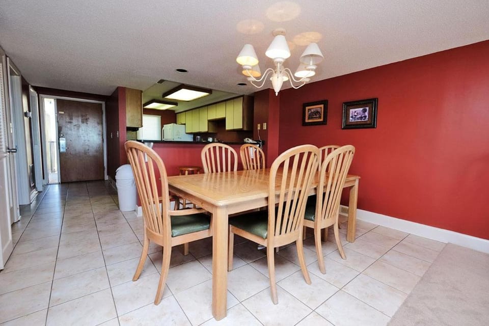 Beachside Serenity Inviting 2BR Resort Amenities House in South Carolina