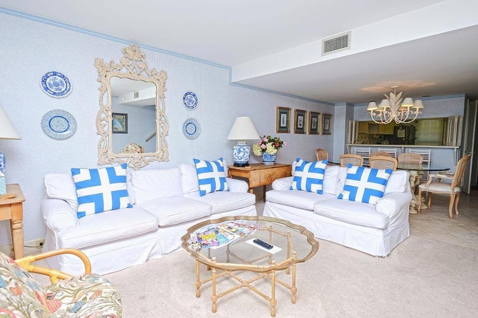 Coastal Oasis Inviting 3BR Condo with Resort Pool House in South Carolina