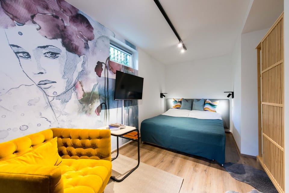 Bed, TV and multimedia