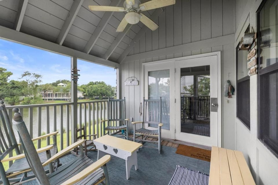 Oyster Catcher Oasis 3BR Villa Roof Top Balcony House in South Carolina