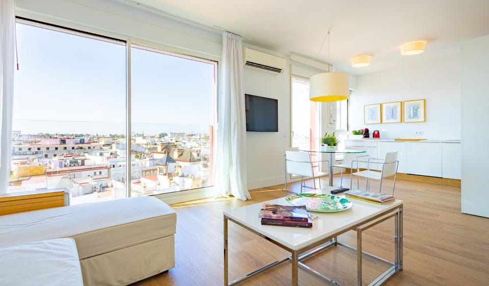 San Pablo Deluxe Suite by Valcambre Apartment in Seville