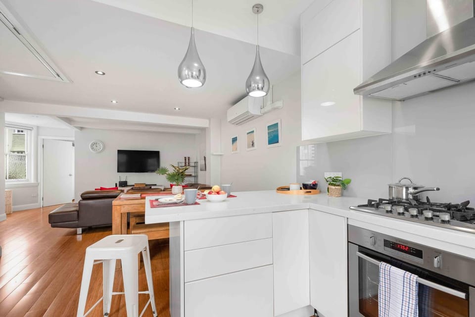 DUDL3C - Lovely Modern Coogee Apartment Apartment in Sydney