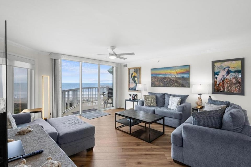 Beachfront Bliss with Spectacular Amenities House in South Carolina