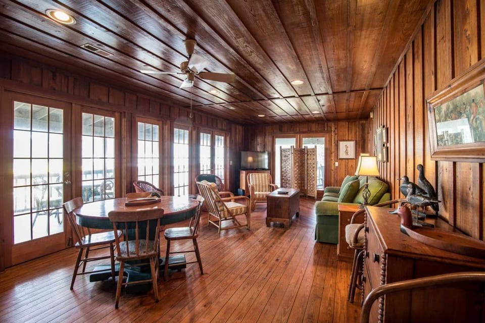 Drop Anchor A Dog-Friendly Home with Beach Access House in Pawleys Island