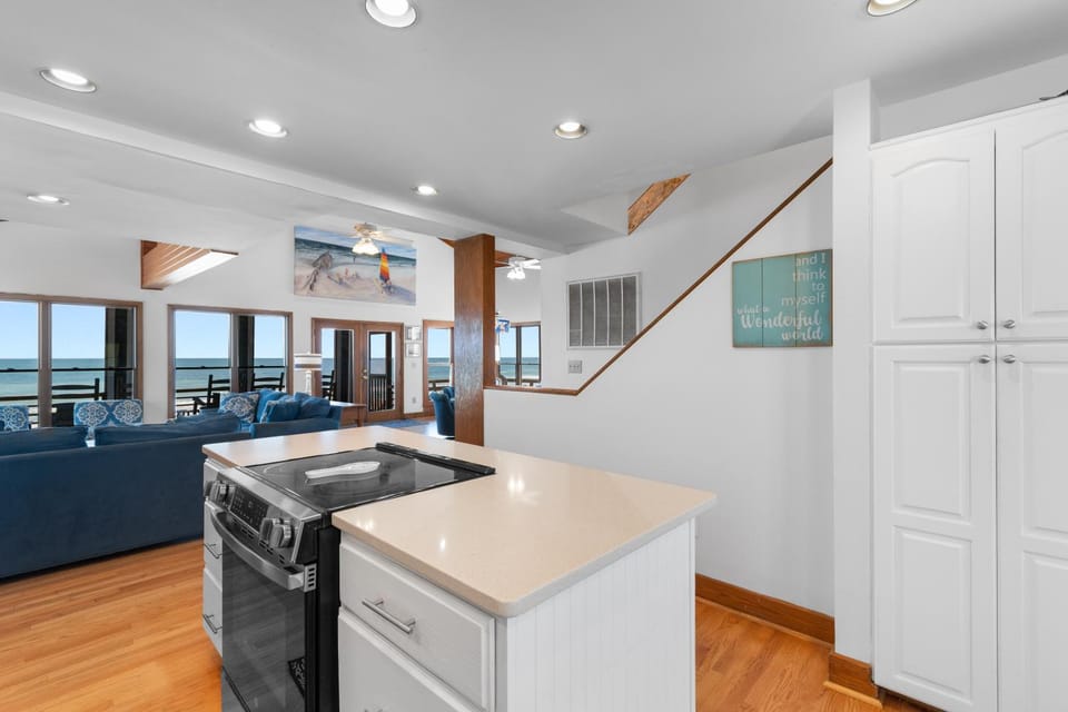 Sunrise to Sunset Oceanfront Home with Creek Dock House in Pawleys Island