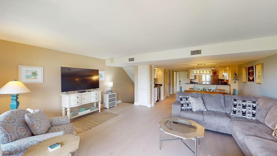 CoastalRetreat Beachfront 3BR Litchfield By theSea House in South Carolina