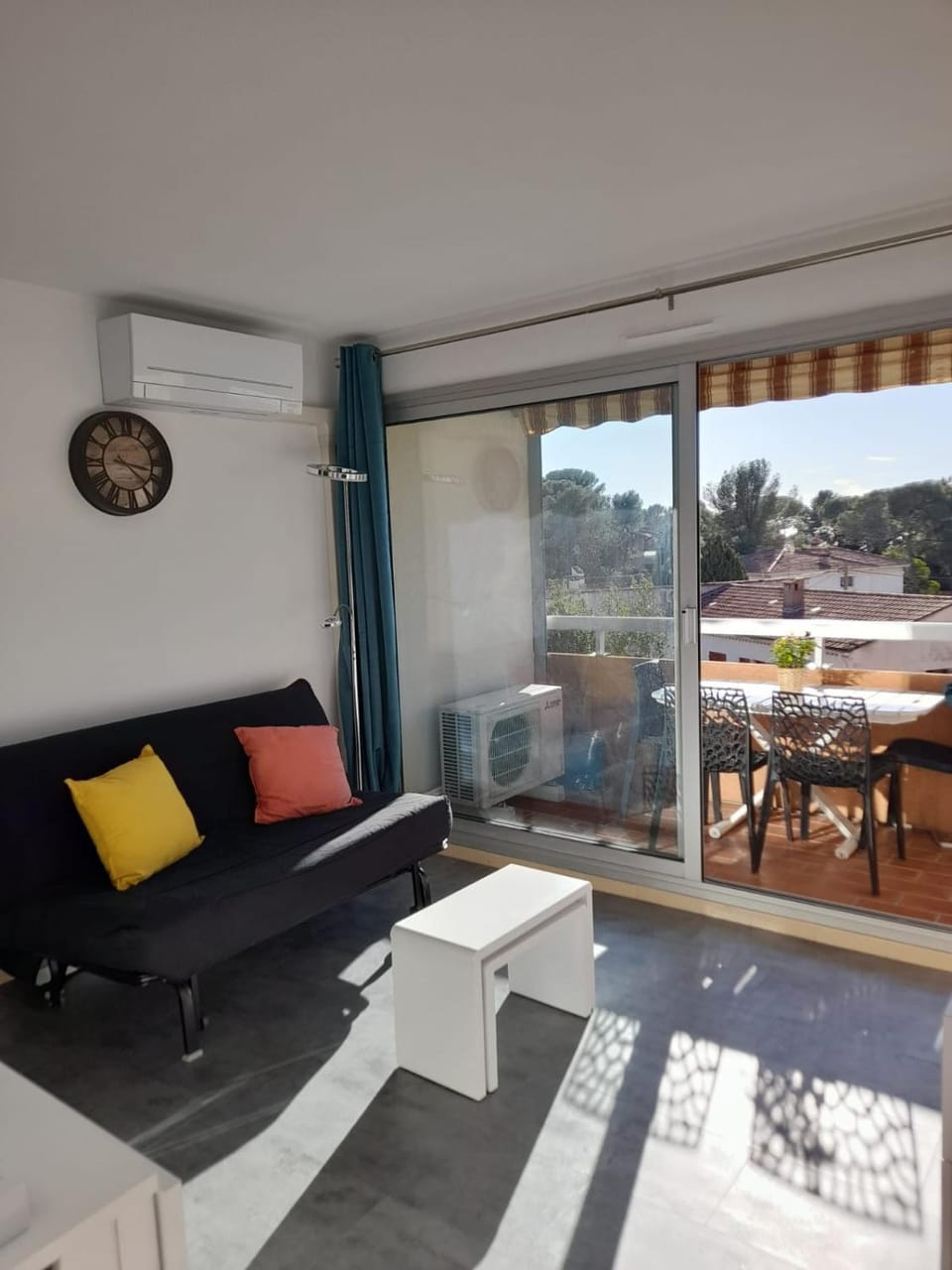 Appart cosy en bord de mer - port Santia Lucia St Raphaël Apartment in Saint-Raphael