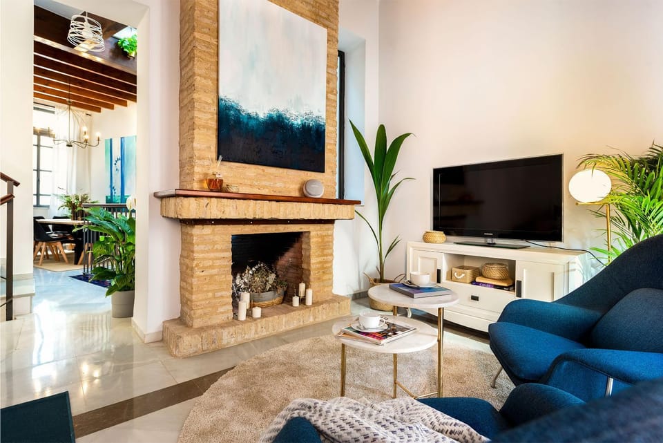 Communal lounge/ TV room, TV and multimedia, Living room