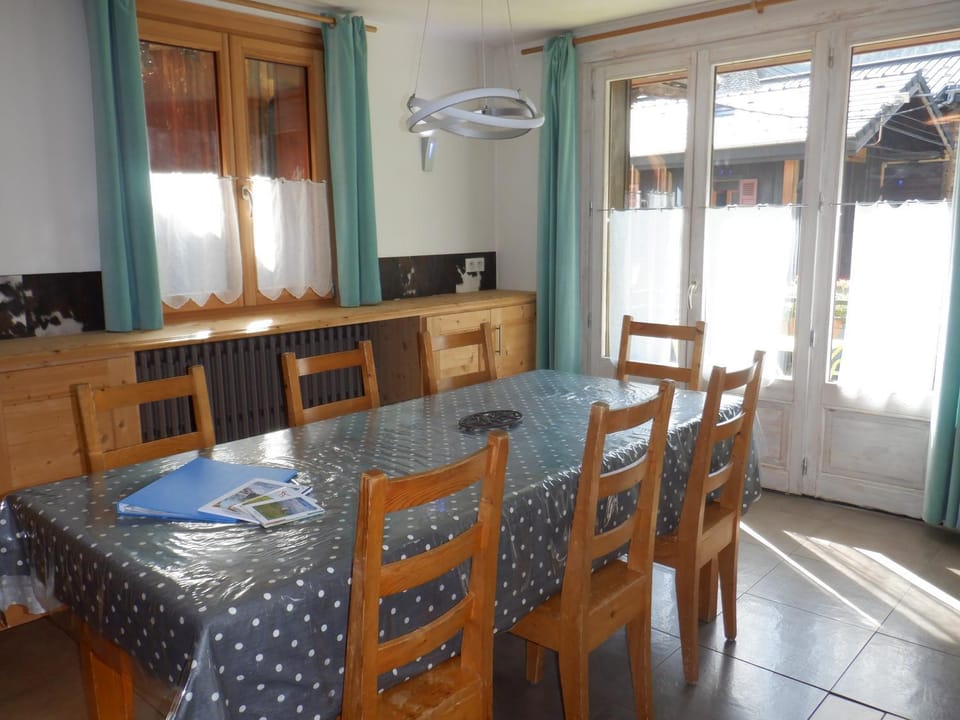 Appart Pointe de Nyon Morzine Centre 4 à 5 pers calme jardin vue parking Apartment in Montriond