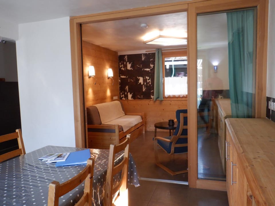 Appart Pointe de Nyon Morzine Centre 4 à 5 pers calme jardin vue parking Apartment in Montriond