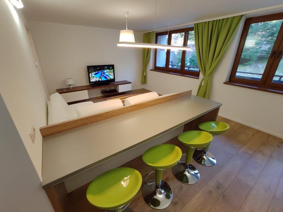 Living room, Dining area