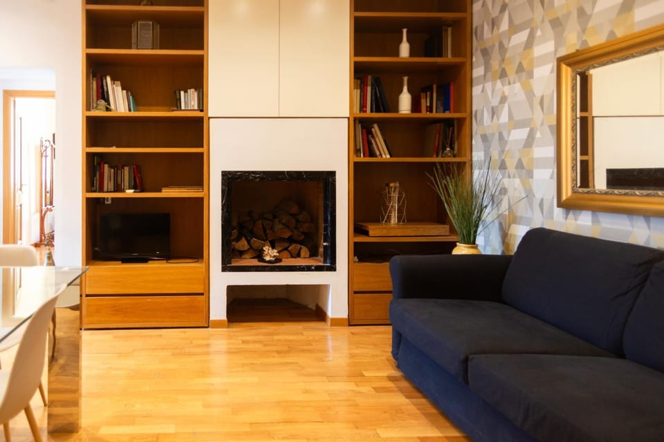 Bed, Decorative detail, Decorative detail, fireplace