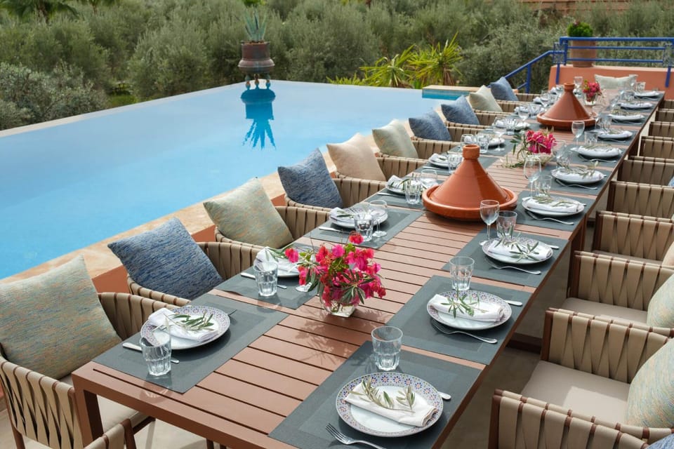 Patio, Garden, Food and drinks, Banquet/Function facilities, Dining area, Food, Garden view, Swimming pool