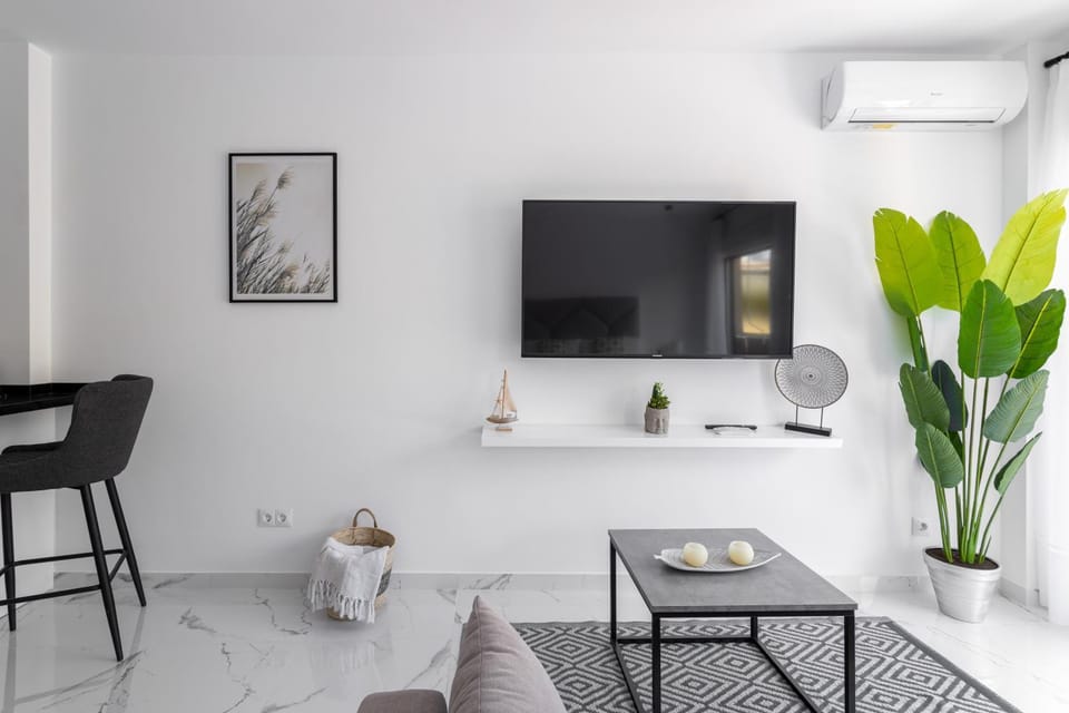 OleHolidays 602 Romana Playa primera linea playa Apartment in Marbella