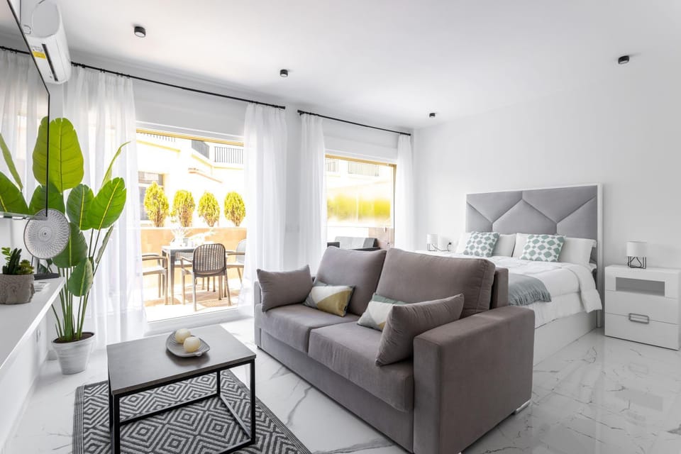 OleHolidays 602 Romana Playa primera linea playa Apartment in Marbella
