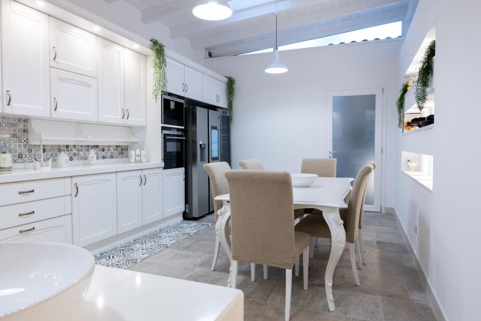 Villa Tra i Due Mari con Spa Villa in Province of Taranto