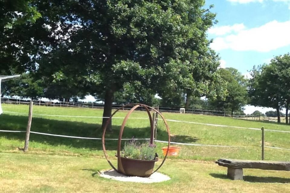 Les Ecuries is a modern renovated barn House in Brittany
