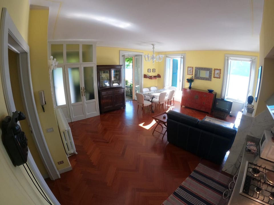 Living room, Dining area