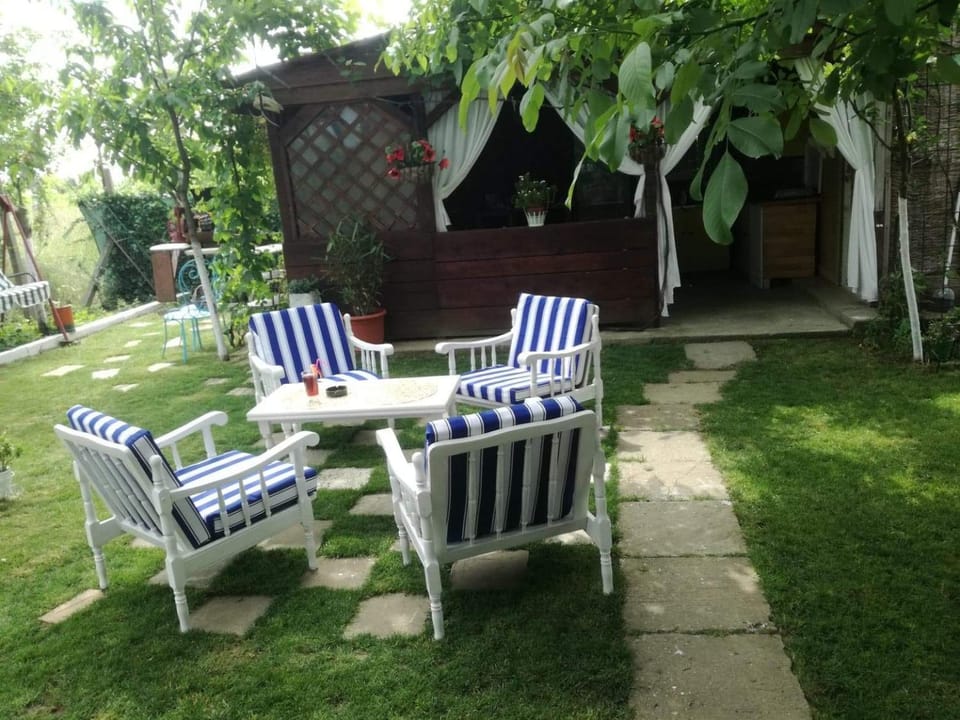 Casuta cu zorele 2 Mai Vacation rental in Dobrich Province, Bulgaria