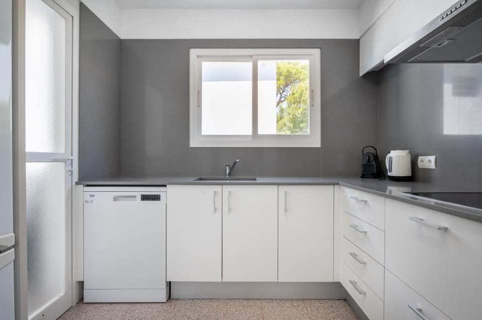 Kitchen or kitchenette, Living room