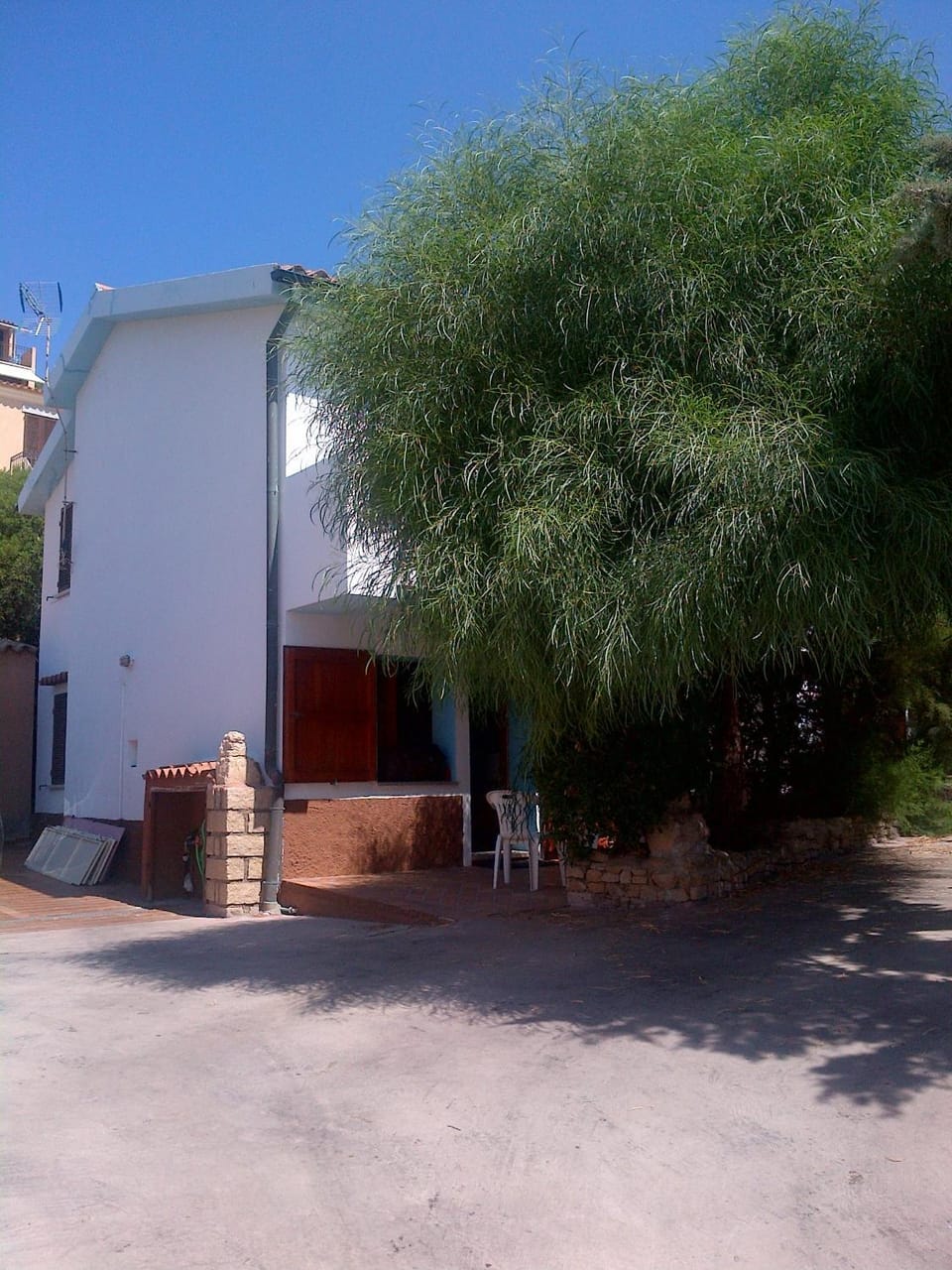 Facade/entrance