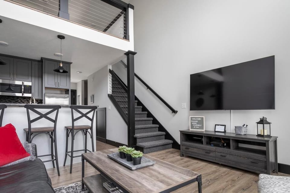 Center City Lofts 508 Unit 2 Close to Downtown and the TART Trail Apartment in Traverse City