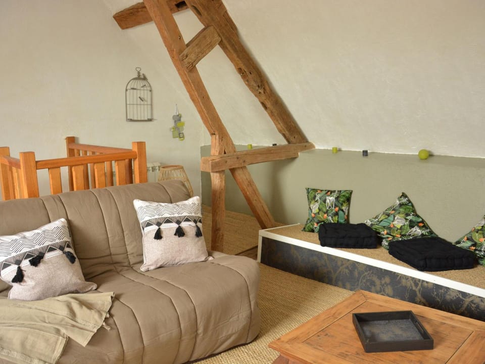 Gîte familial à Arrou avec jardin, babyfoot, mezzanine suspendue et cuisine équipée - FR-1-581-93 House in Centre-Val de Loire