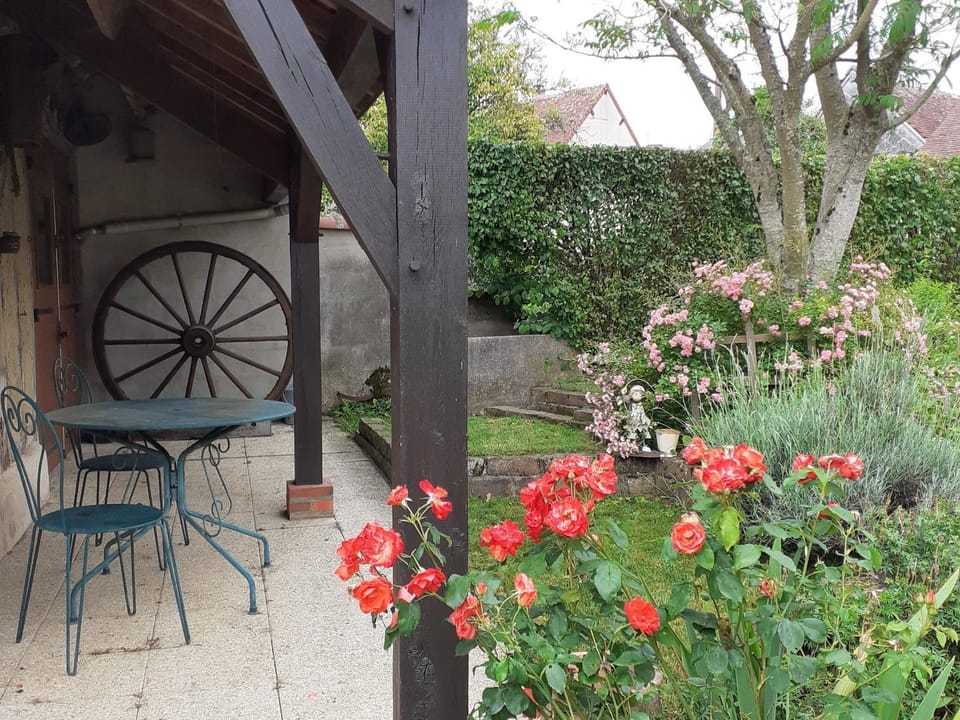 Gîte familial à Arrou avec jardin, babyfoot, mezzanine suspendue et cuisine équipée - FR-1-581-93 House in Centre-Val de Loire