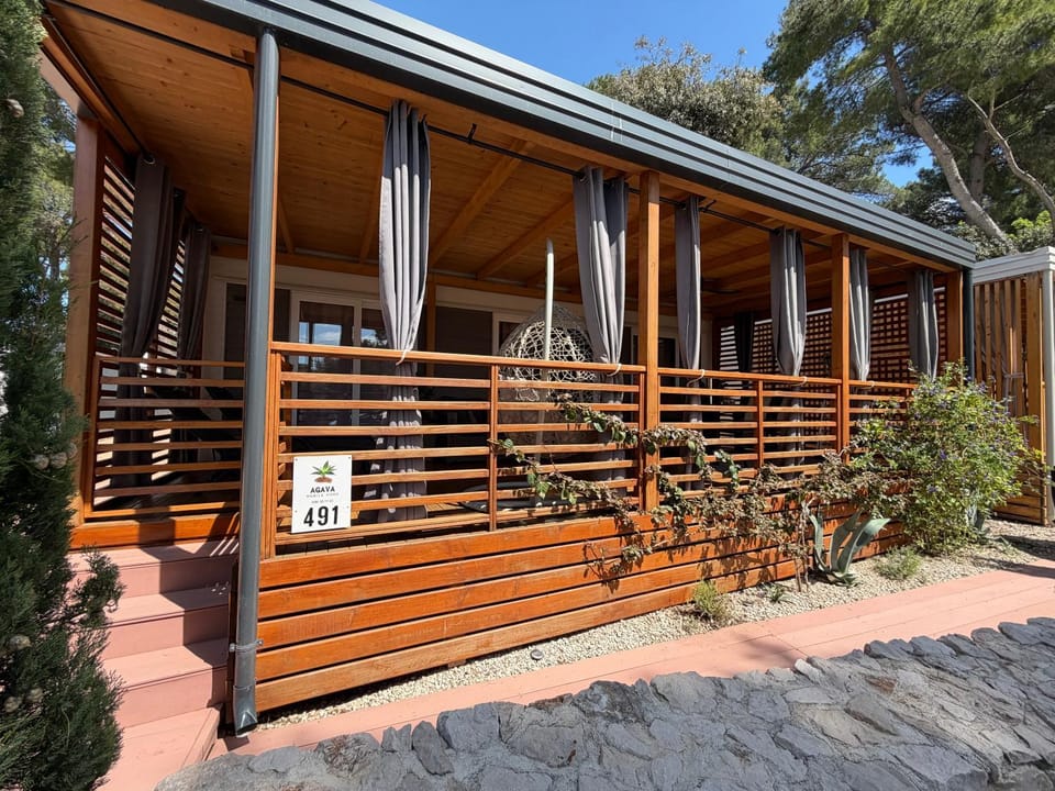 Mobile home AGAVA Campground/ 
RV Resort in Biograd na Moru