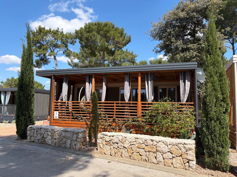 Mobile home AGAVA Campground/ 
RV Resort in Biograd na Moru