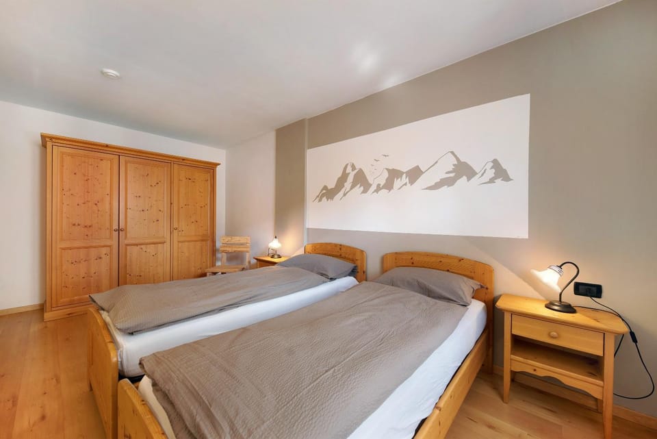 Living room, Bedroom