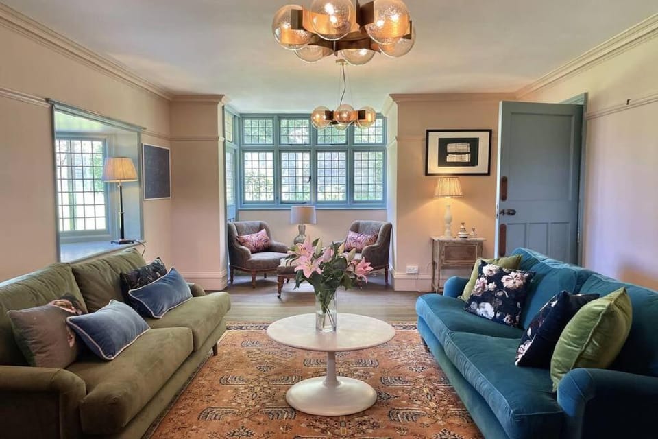 Living room, Seating area
