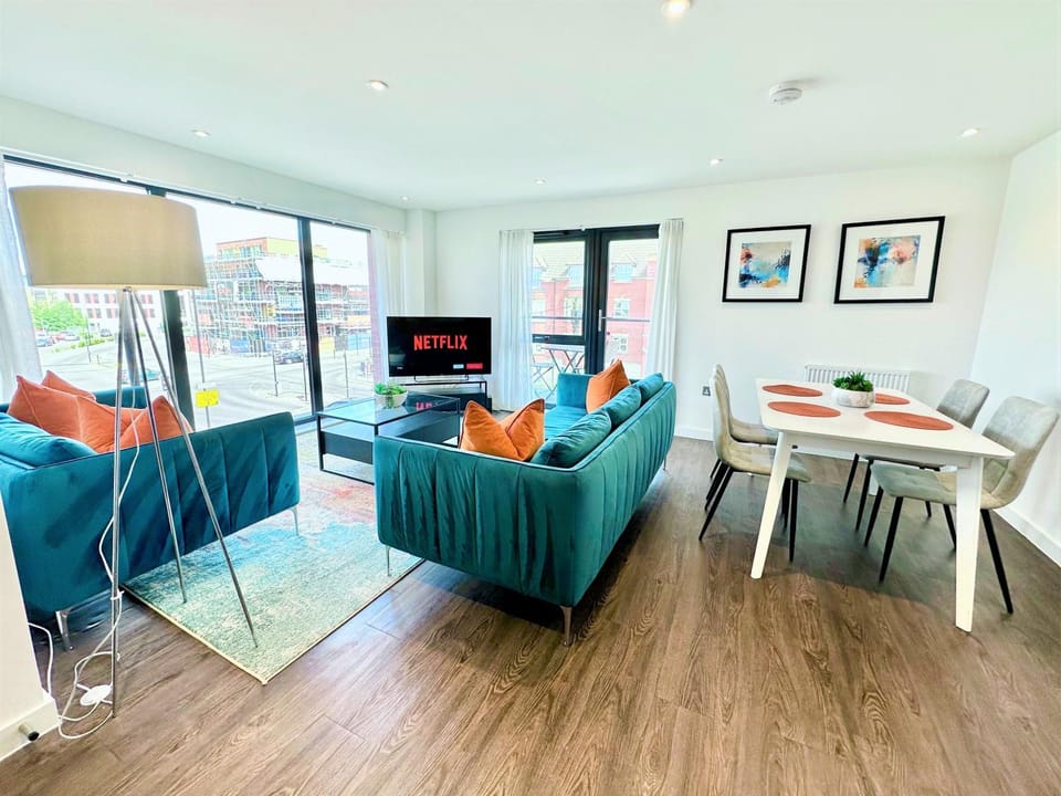 Living room, Dining area