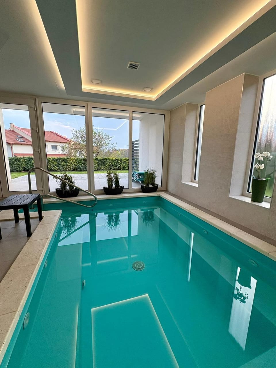 Pool view, Swimming pool