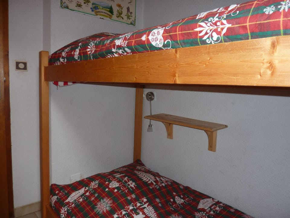 bunk bed