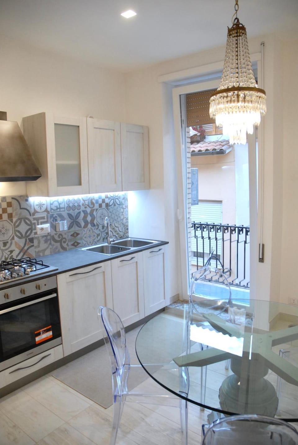 Kitchen or kitchenette, Dining area, dishwasher, oven, stove