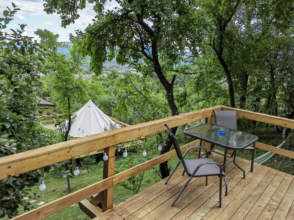 Epic Glamping Campground/ 
RV Resort in Romania