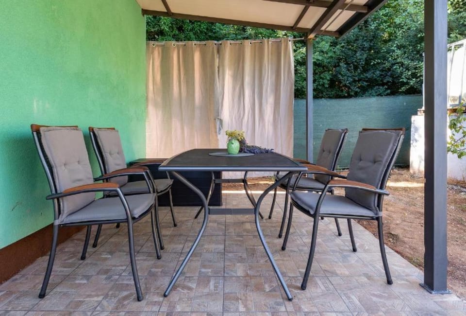 Funtana-Olive Garden Apartment in Istria County