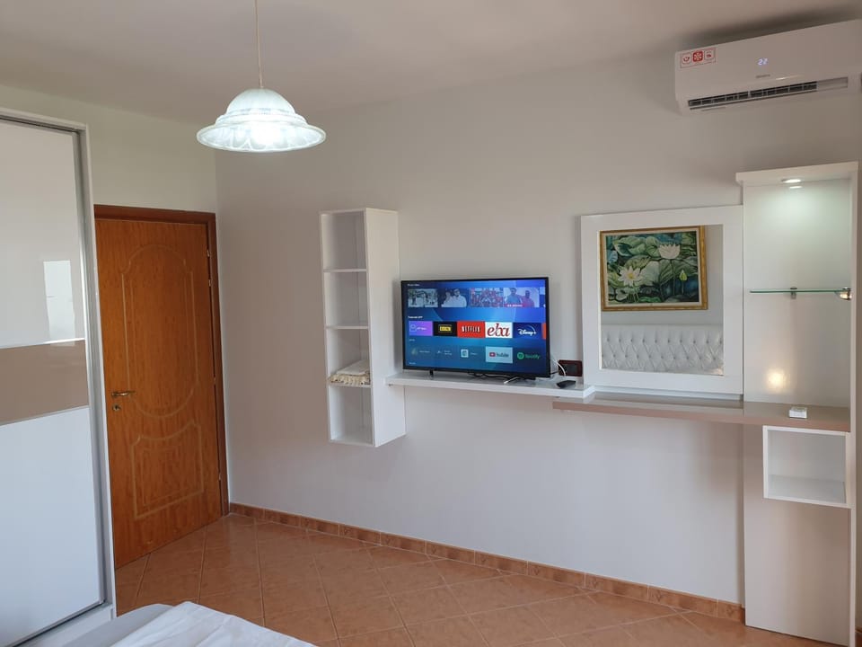 TV and multimedia, Bedroom