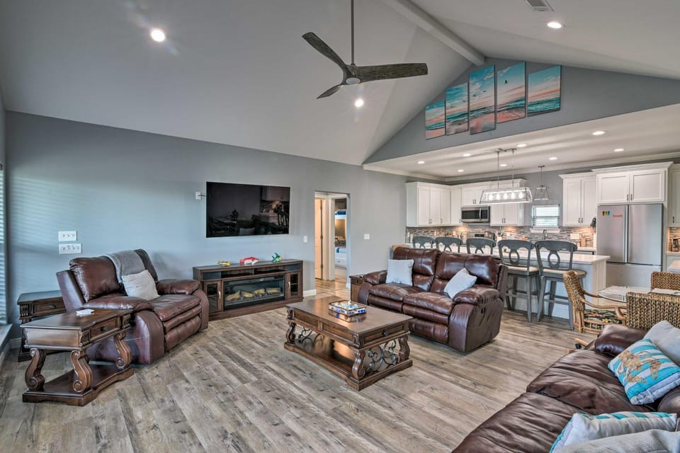 Ocean View + Wraparound Deck: Crystal Beach Home! House in Bolivar Peninsula