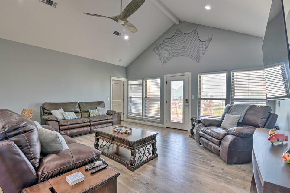 Ocean View + Wraparound Deck: Crystal Beach Home! House in Bolivar Peninsula