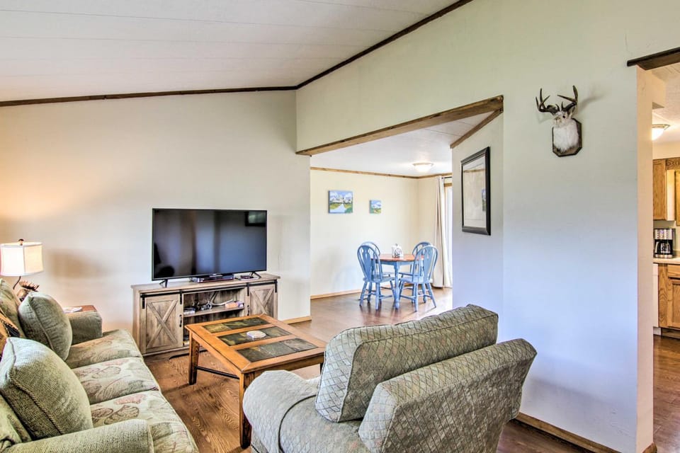 Montanas Emigrant Peaks Getaway Apt with Amenities Apartment in Emigrant