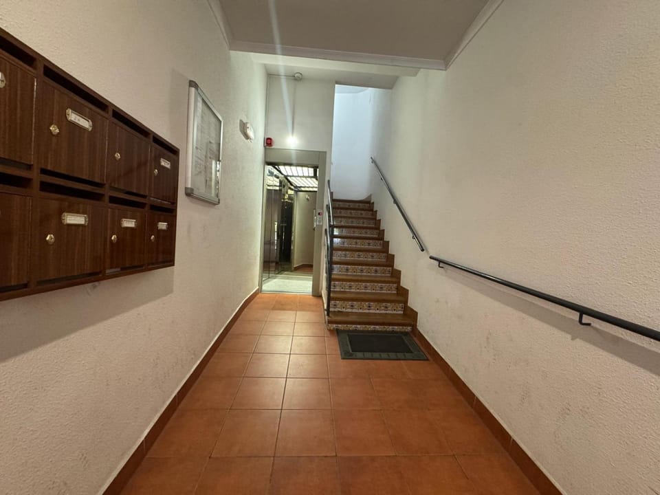 Facade/entrance, elevator