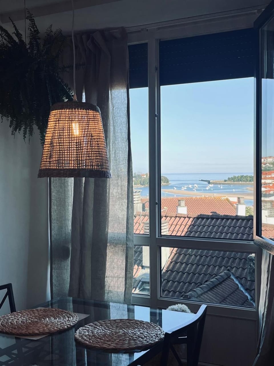 DUPLEX CON VISTAS AL MAR,WIFI Y PARKING Apartment in San Vicente de la Barquera