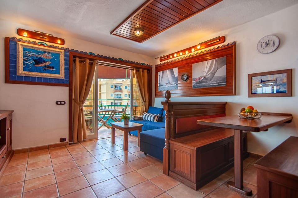 Torres del Sol Ocean View PH02 Apartment in Playa de las Americas