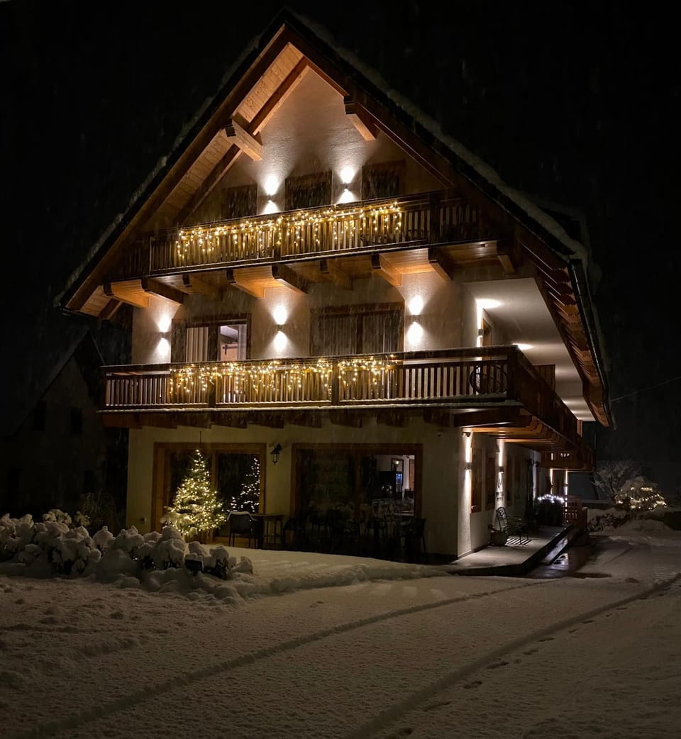 Property building, Winter, Area and facilities