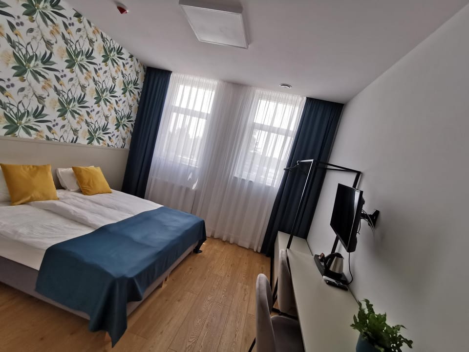 Restauracja ,,Biała Dama,, Hotel in Greater Poland Voivodeship