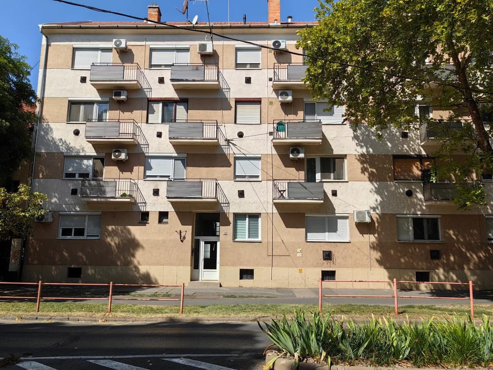 Property building, Facade/entrance