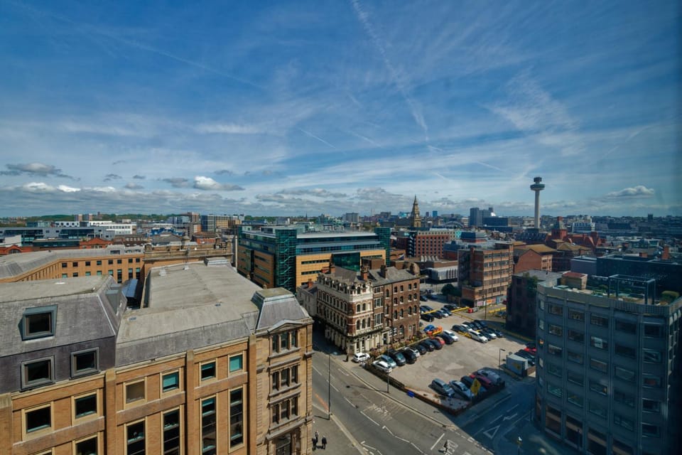 Property building, Day, Neighbourhood, Bird's eye view, City view, Entertainment, Location